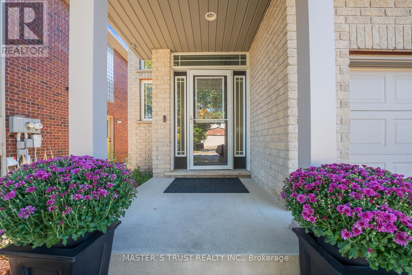 5 Howden Crescent, Guelph, Ontario  N1L 1T2 - Photo 3 - X12487016