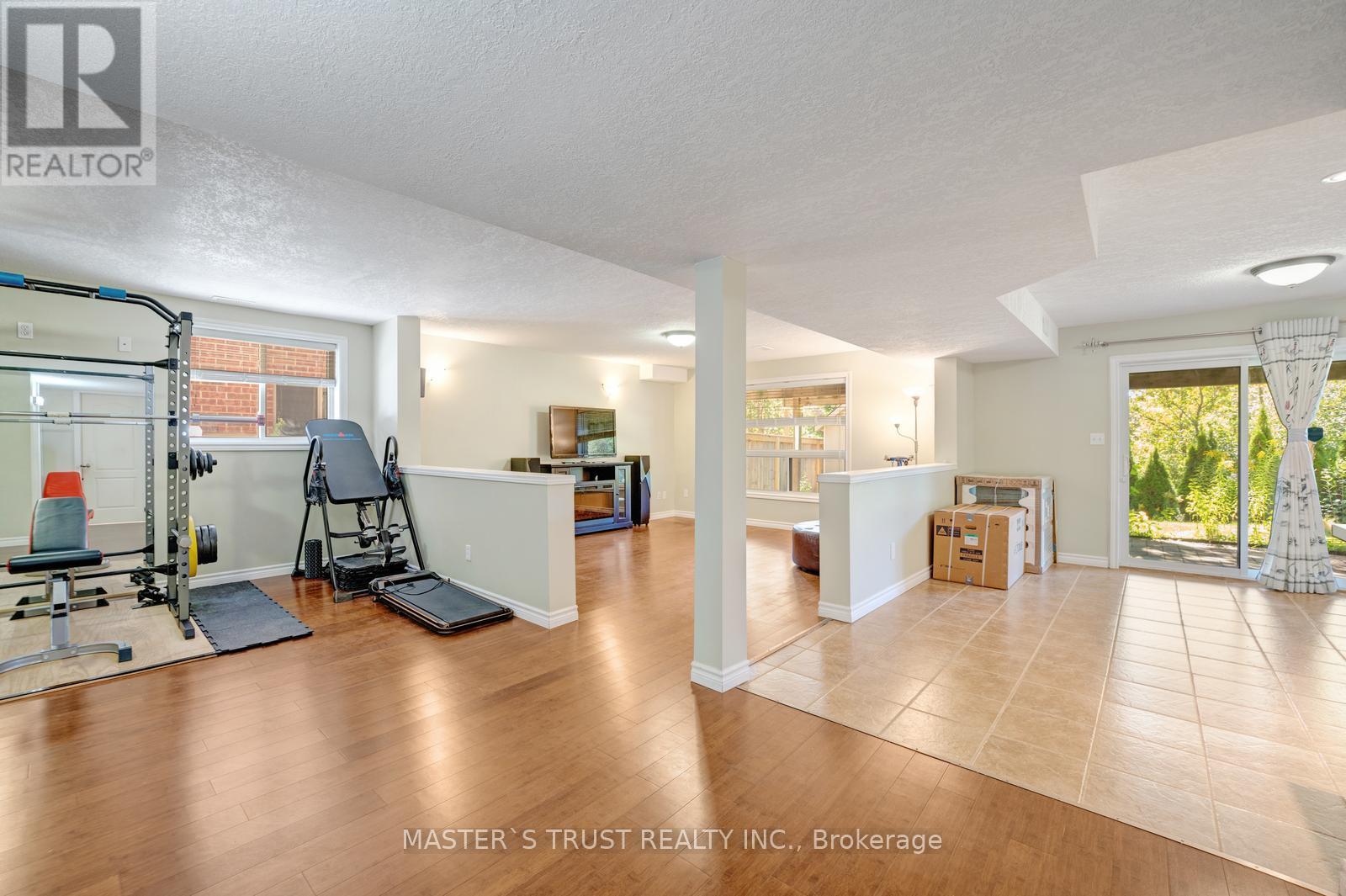 5 Howden Crescent, Guelph, Ontario  N1L 1T2 - Photo 38 - X12487016