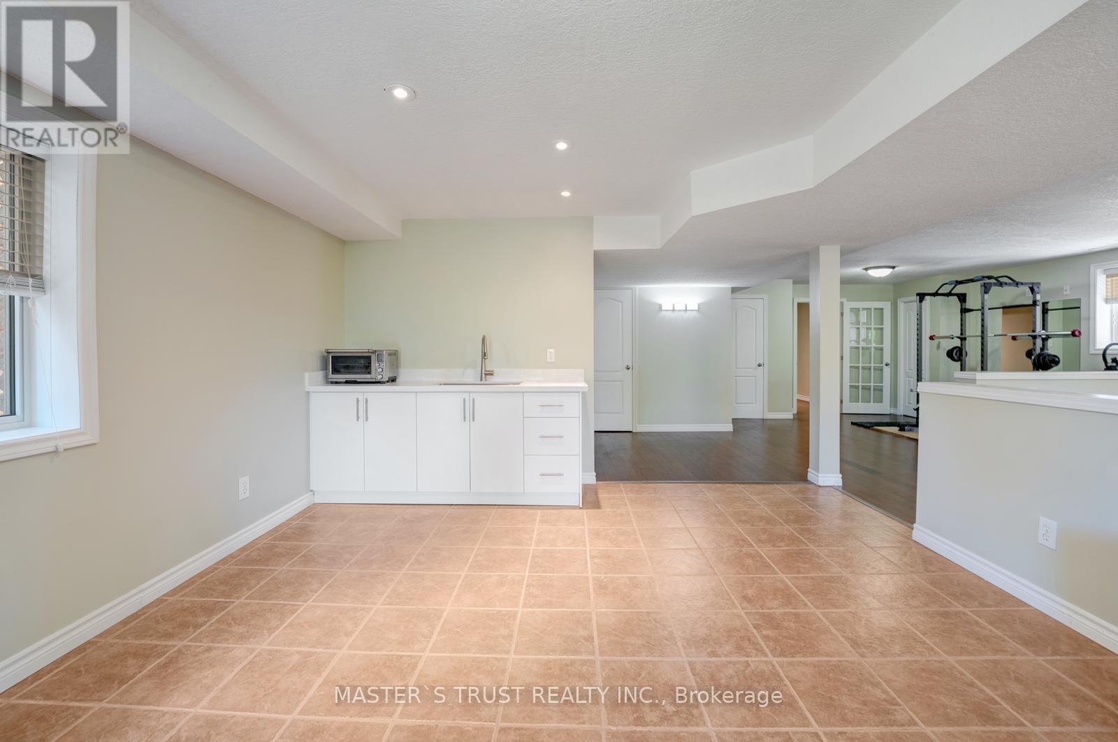 5 Howden Crescent, Guelph, Ontario  N1L 1T2 - Photo 40 - X12487016