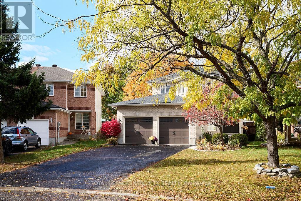 53 Newcastle Avenue, Ottawa, Ontario  K2K 3B5 - Photo 2 - X12487025