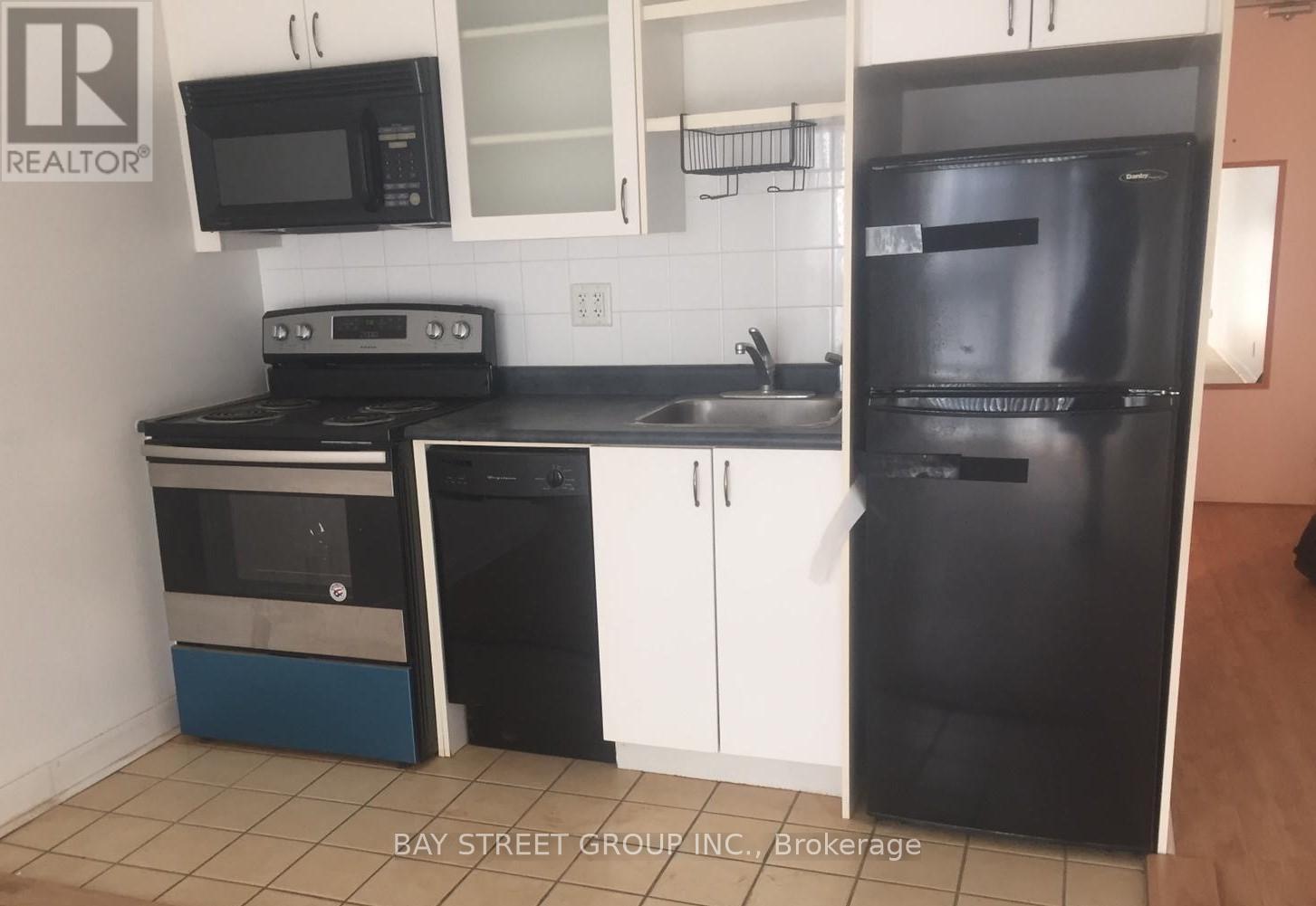 1010 - 600 Fleet Street, Toronto, Ontario  M5V 1B7 - Photo 2 - C12487021