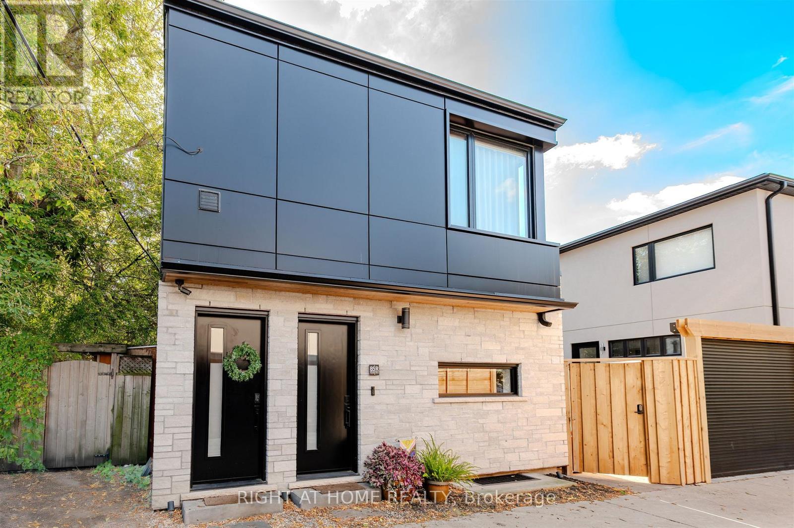 85R CONDOR AVENUE, Toronto, Ontario