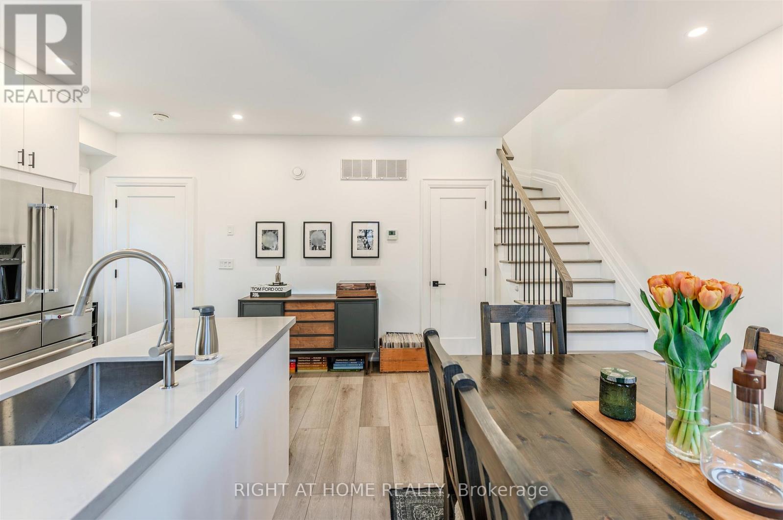 85r Condor Avenue, Toronto, Ontario  M4J 3M7 - Photo 12 - E12487018