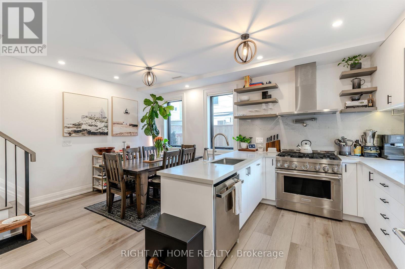 85r Condor Avenue, Toronto, Ontario  M4J 3M7 - Photo 5 - E12487018