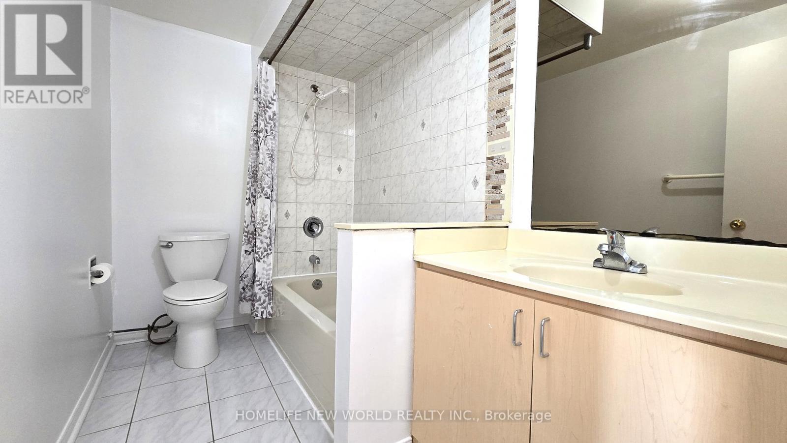 72 Pepperell Crescent, Markham, Ontario  L3R 3G8 - Photo 9 - N12487023