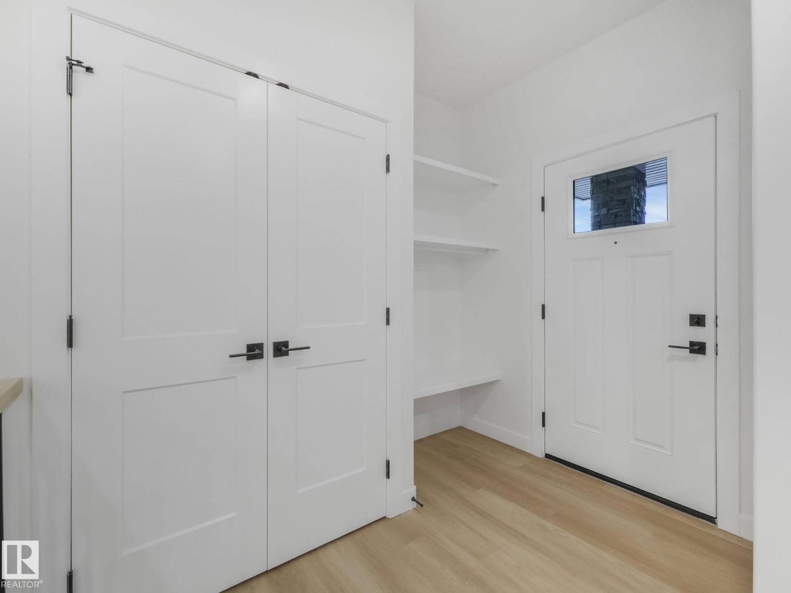 3325 Chickadee Drive Nw, Edmonton, Alberta  T5V 1R5 - Photo 4 - E4462051