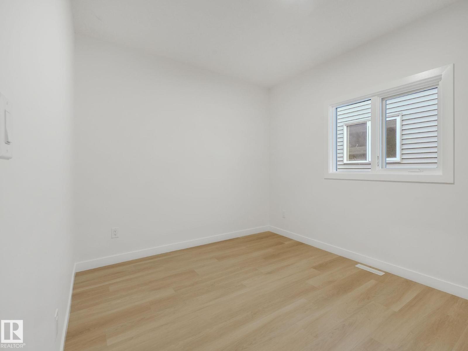 3325 Chickadee Drive Nw, Edmonton, Alberta  T5V 1R5 - Photo 7 - E4462051