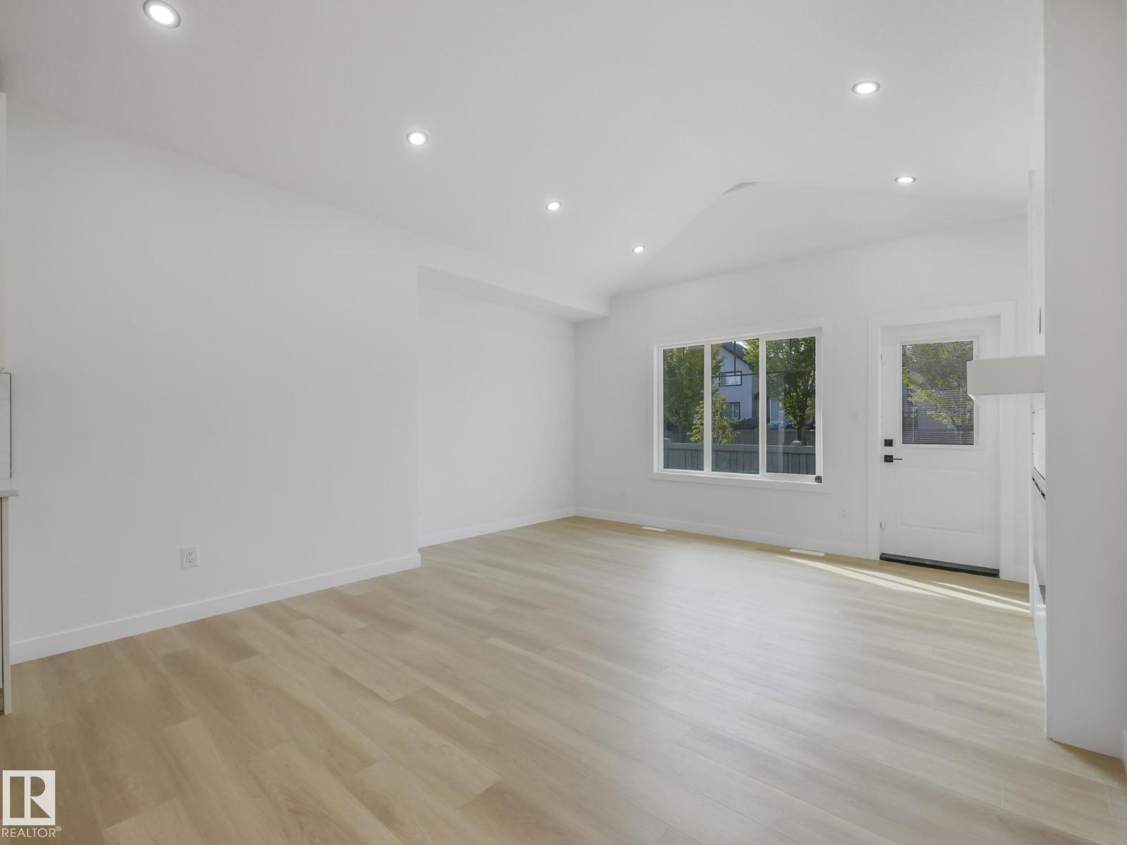 3325 Chickadee Drive Nw, Edmonton, Alberta  T5V 1R5 - Photo 13 - E4462051