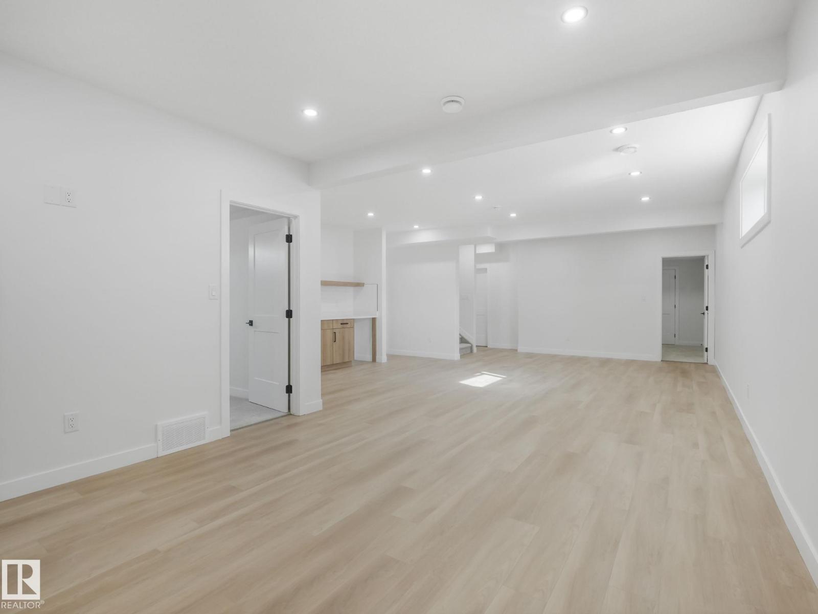 3325 Chickadee Drive Nw, Edmonton, Alberta  T5V 1R5 - Photo 29 - E4462051