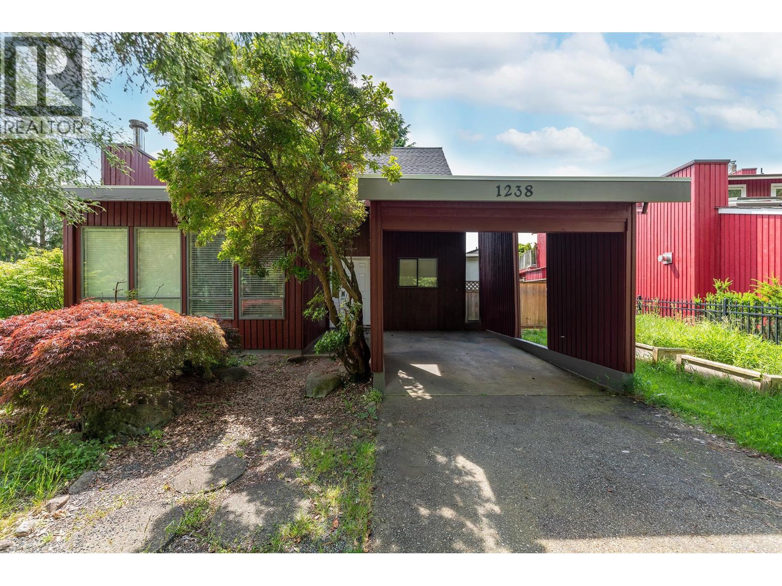 1238 Gabriola  Drive Drive, Coquitlam, British Columbia  V3E 1G1 - Photo 2 - R3062827