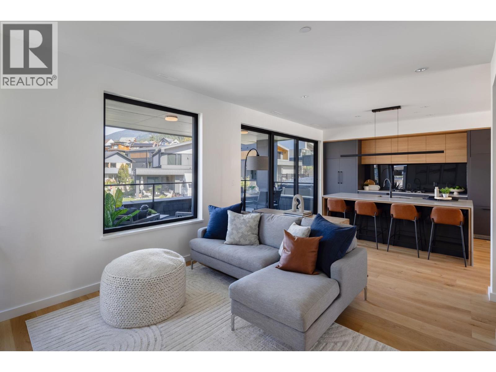 2943 Huckleberry Drive, Squamish, British Columbia  V8B 1B2 - Photo 14 - R3048711