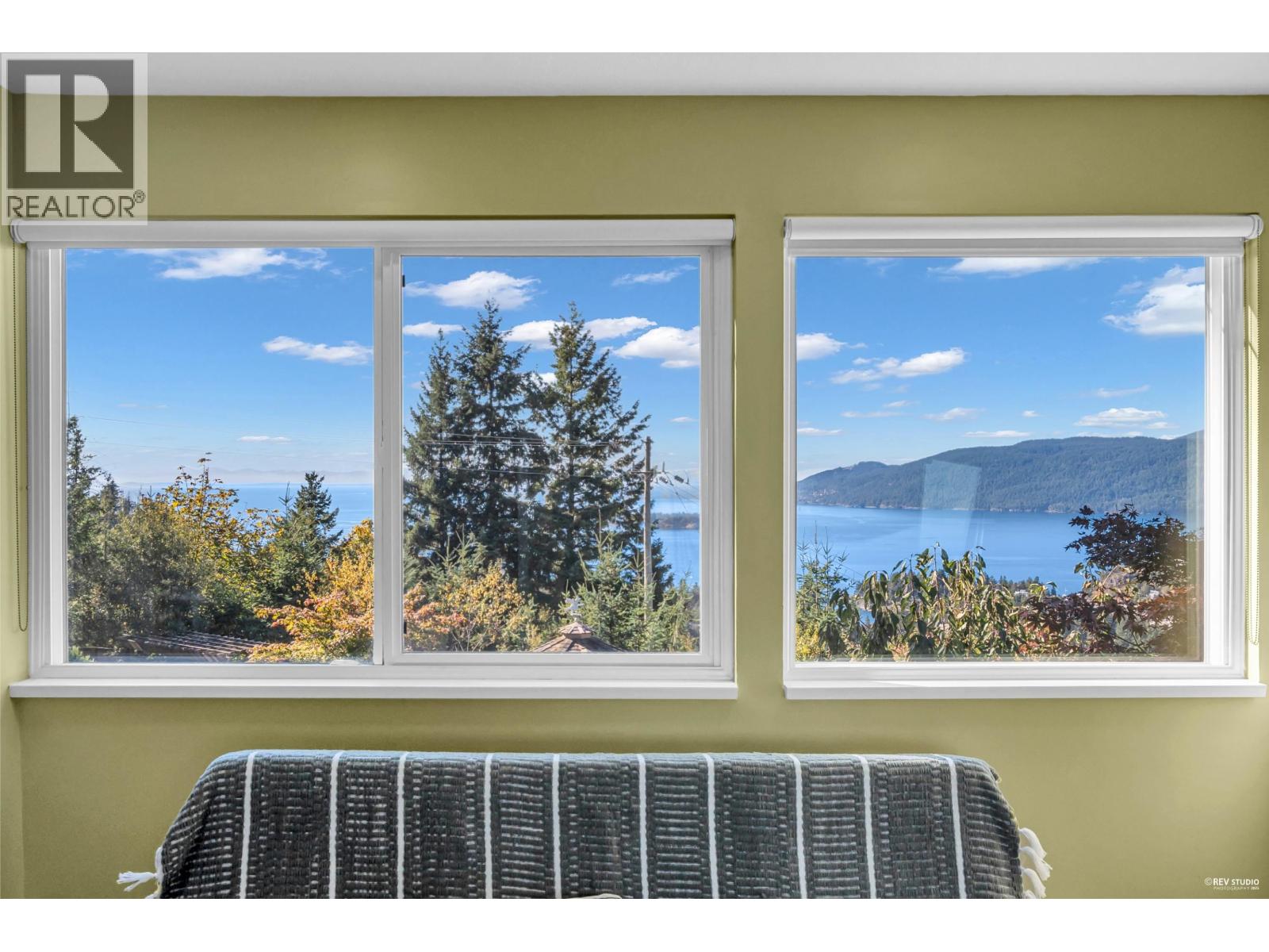 4673 Woodburn Road, West Vancouver, British Columbia  V7S 2W7 - Photo 11 - R3062511