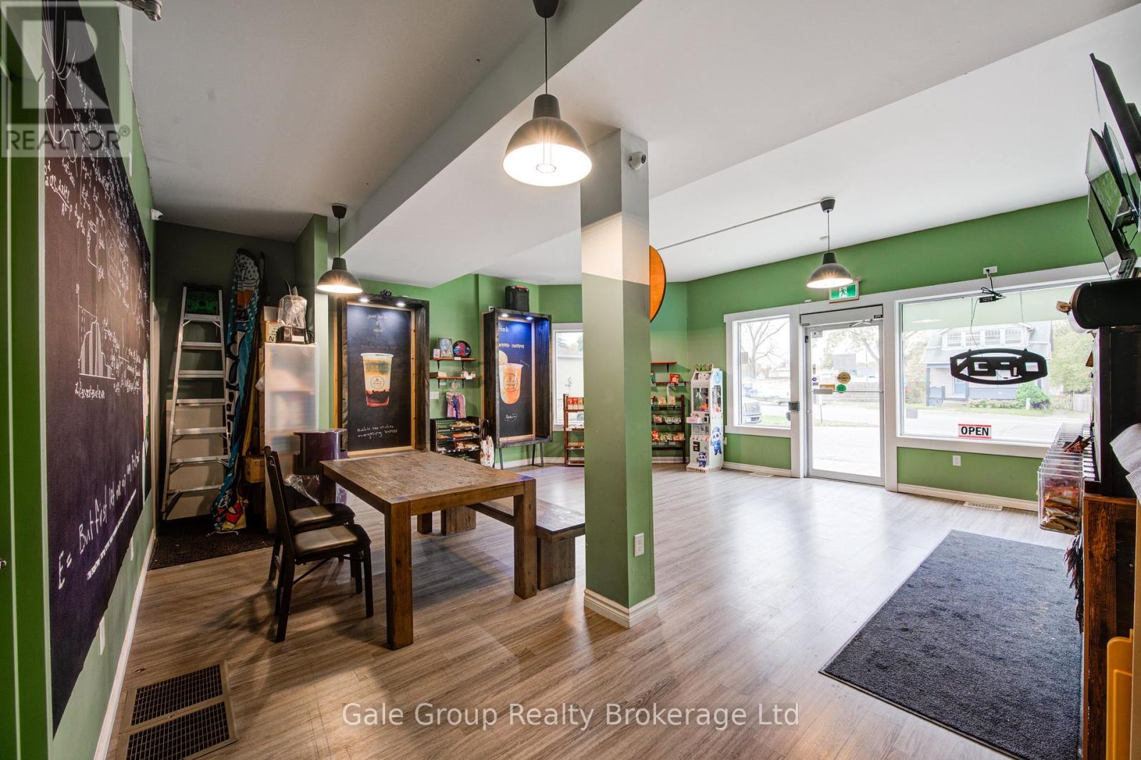 257 Dundas Street, Woodstock, Ontario  N4S 1A9 - Photo 10 - X12487057