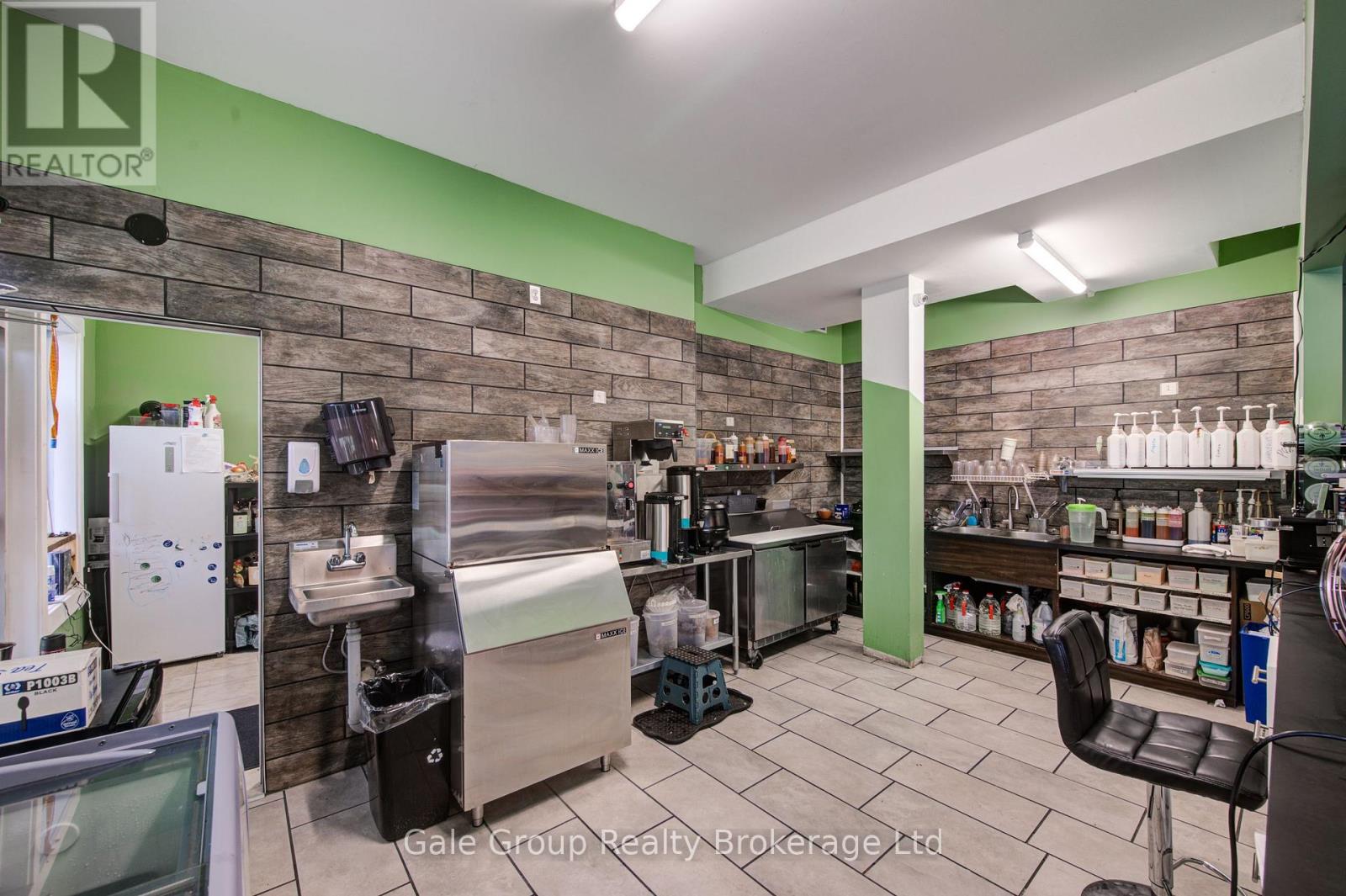 257 Dundas Street, Woodstock, Ontario  N4S 1A9 - Photo 22 - X12487057