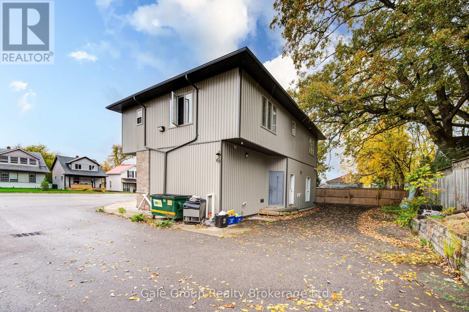 257 Dundas Street, Woodstock, Ontario  N4S 1A9 - Photo 4 - X12487057