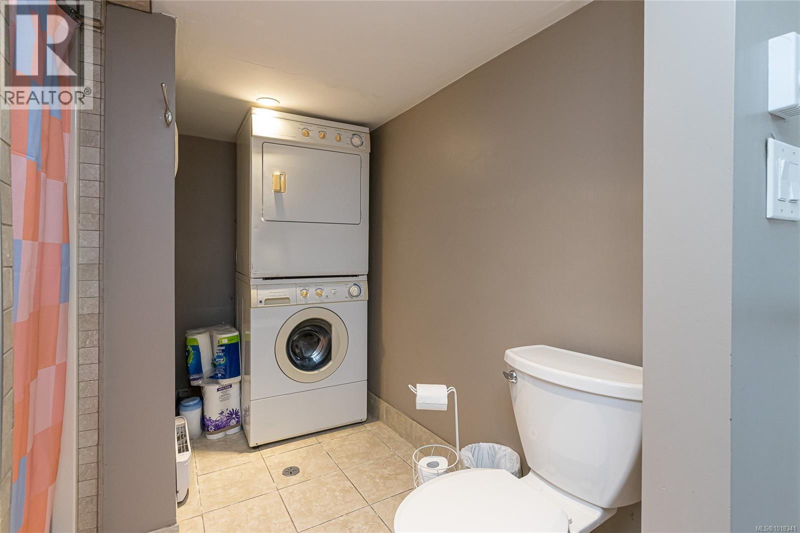 3066 Carroll St, Victoria, British Columbia  V9A 1P9 - Photo 36 - 1018341