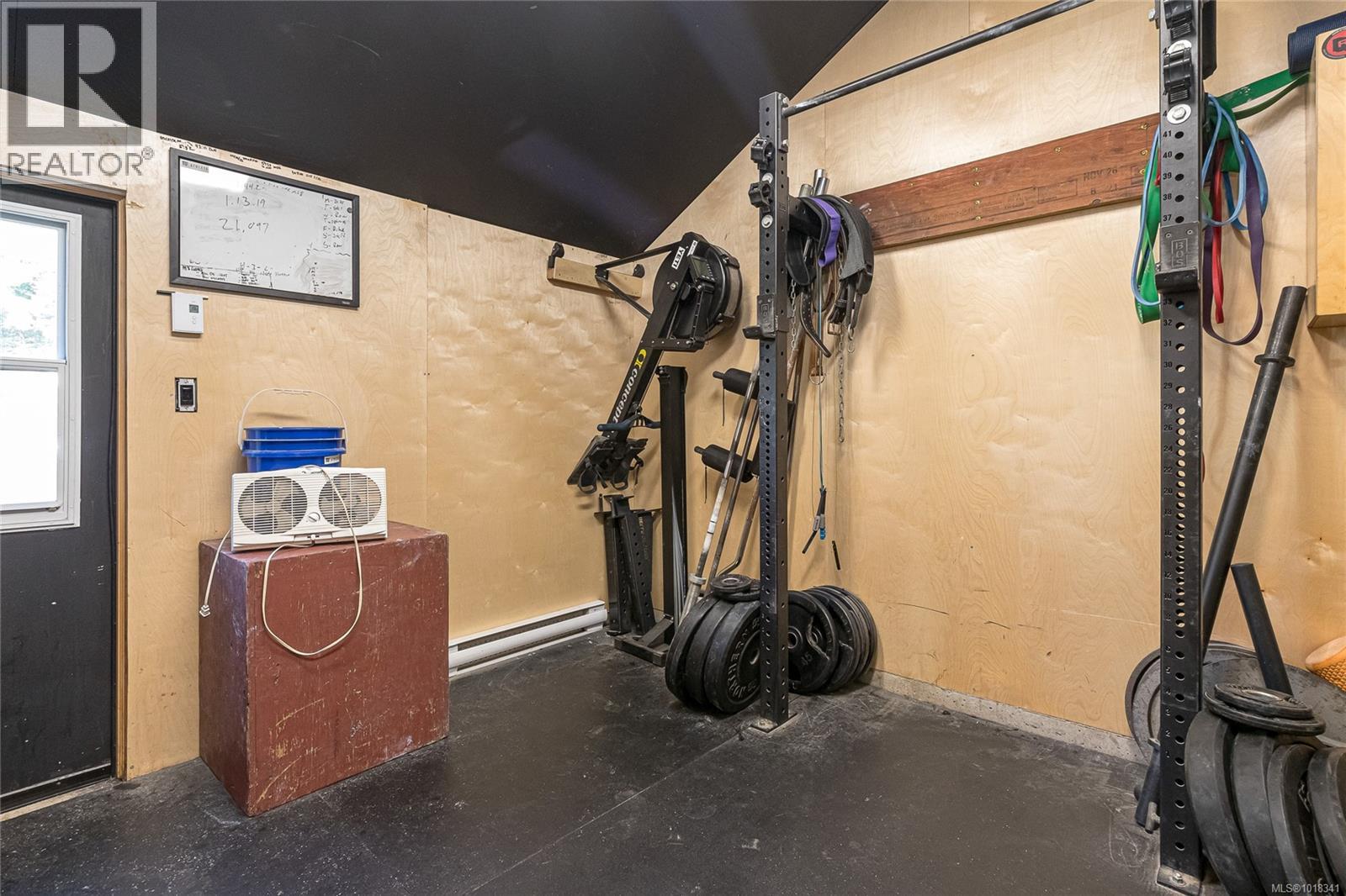 3066 Carroll St, Victoria, British Columbia  V9A 1P9 - Photo 45 - 1018341