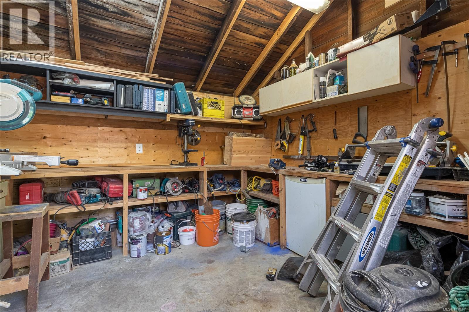 3066 Carroll St, Victoria, British Columbia  V9A 1P9 - Photo 47 - 1018341