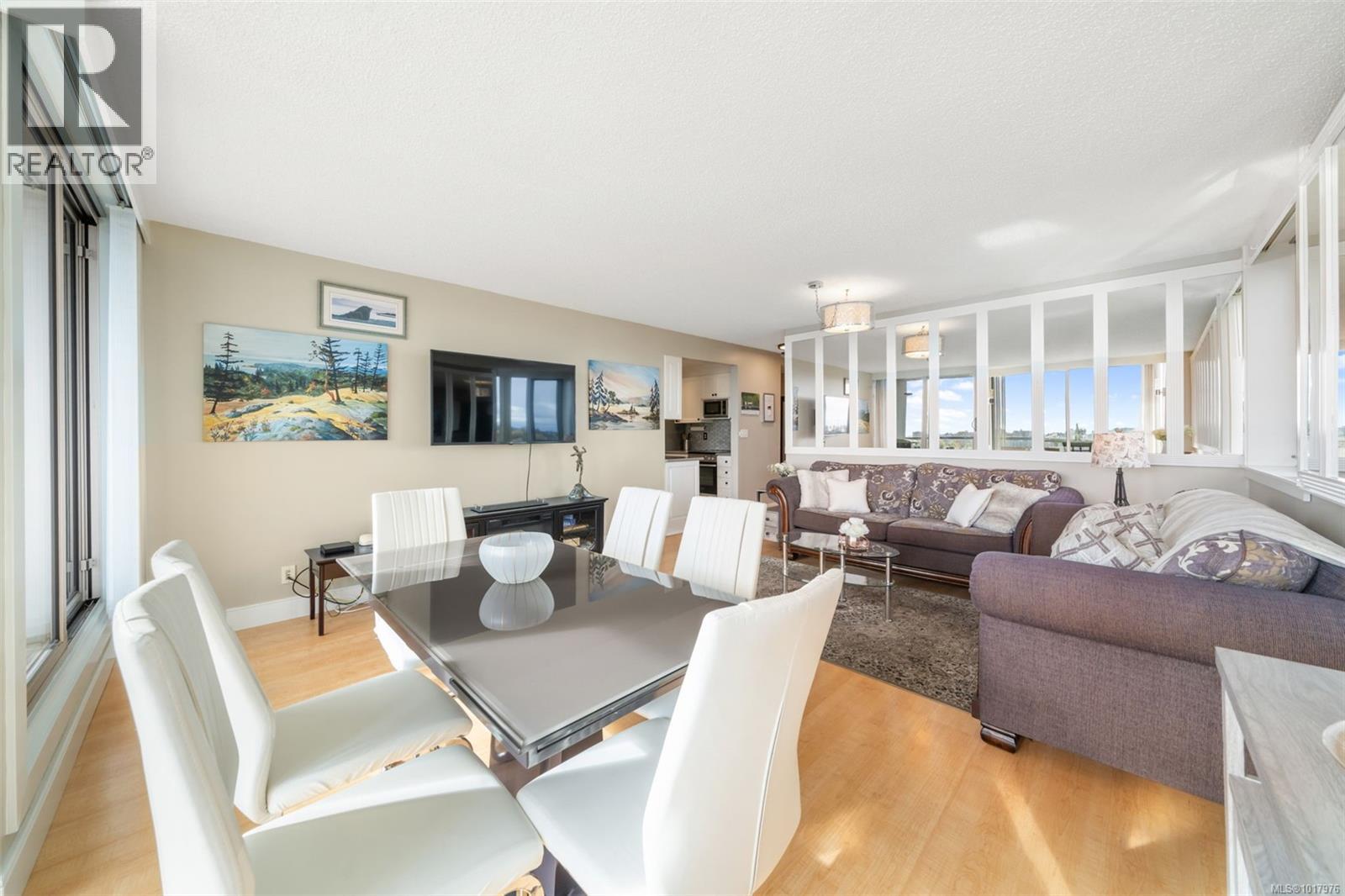 1002 327 Maitland St, Victoria, British Columbia  V9A 7G7 - Photo 16 - 1017976