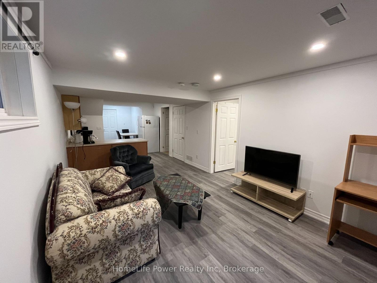 15 Porter Drive, Guelph, Ontario  N1L 1M3 - Photo 5 - X12487050