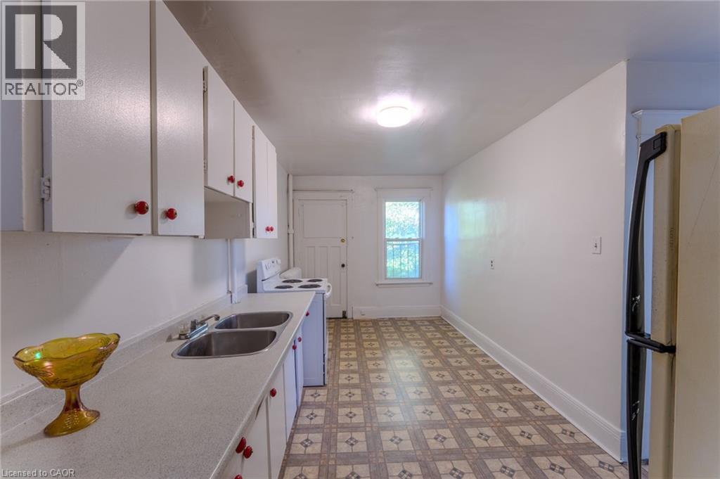 1369 Main Street E Unit# 2, Hamilton, Ontario  L8K 1B8 - Photo 8 - 40782338