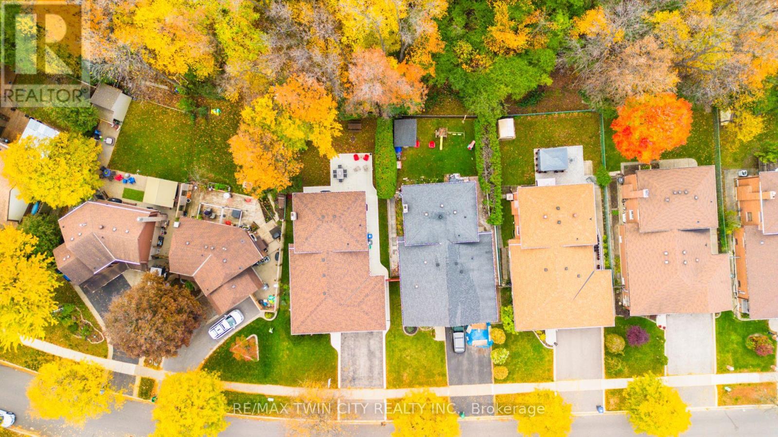 20 Manorcrest Street, Brampton, Ontario  L6S 2X1 - Photo 2 - W12476825