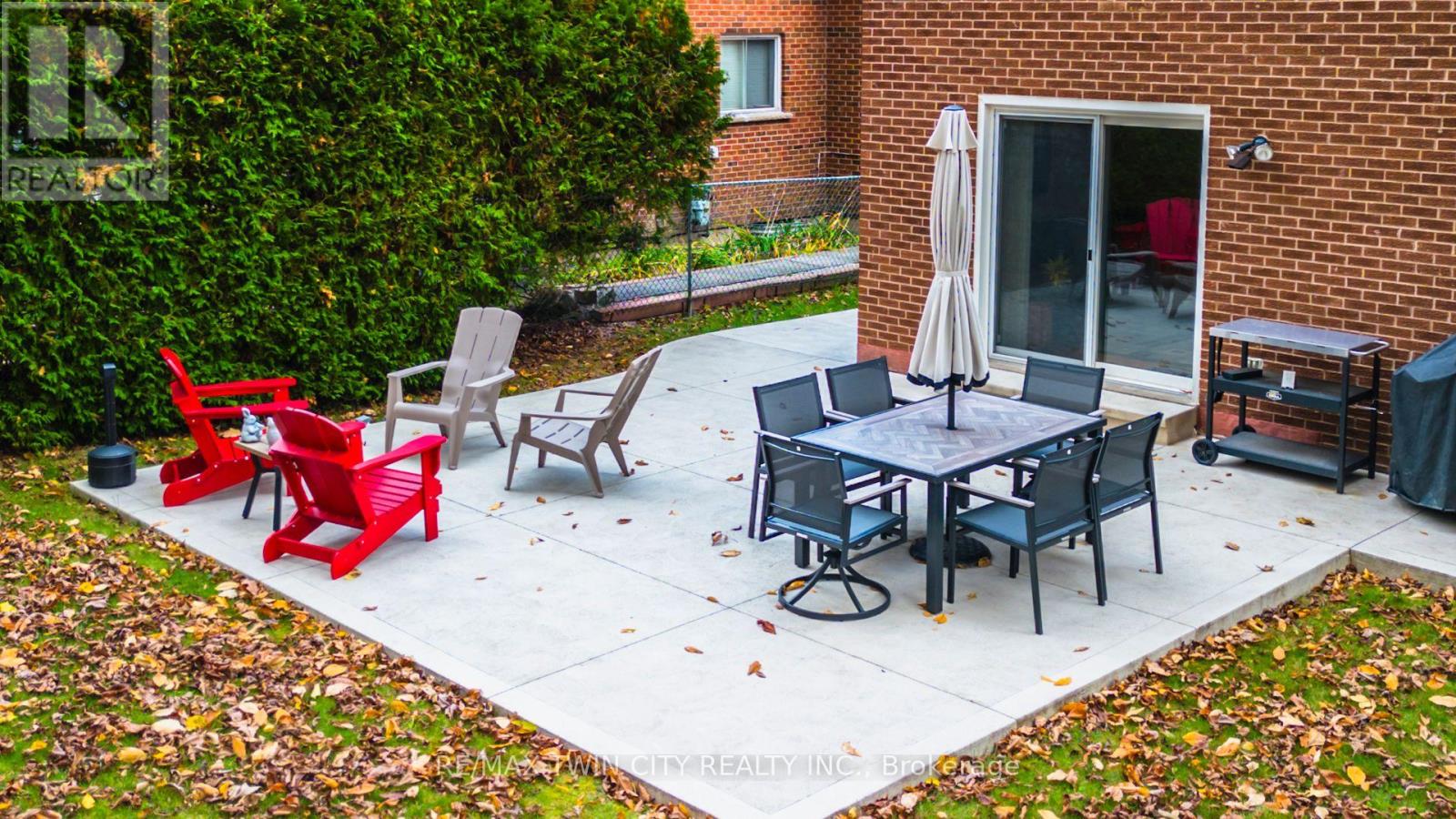 20 Manorcrest Street, Brampton, Ontario  L6S 2X1 - Photo 5 - W12476825