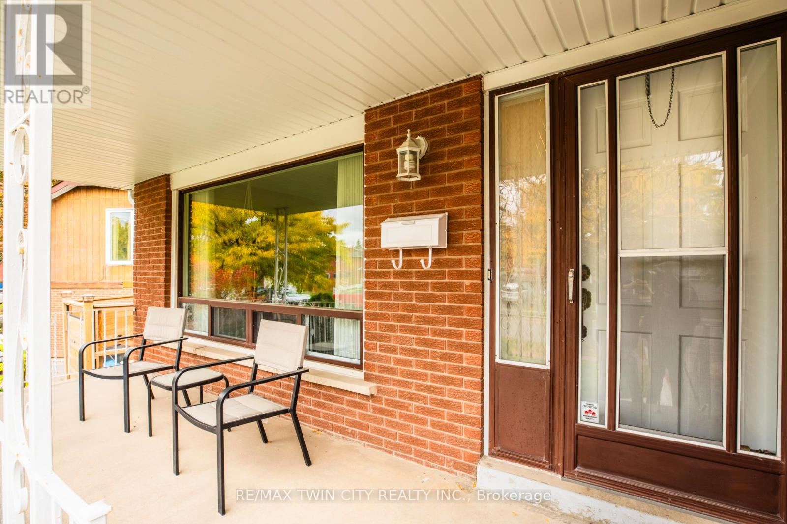 20 Manorcrest Street, Brampton, Ontario  L6S 2X1 - Photo 9 - W12476825