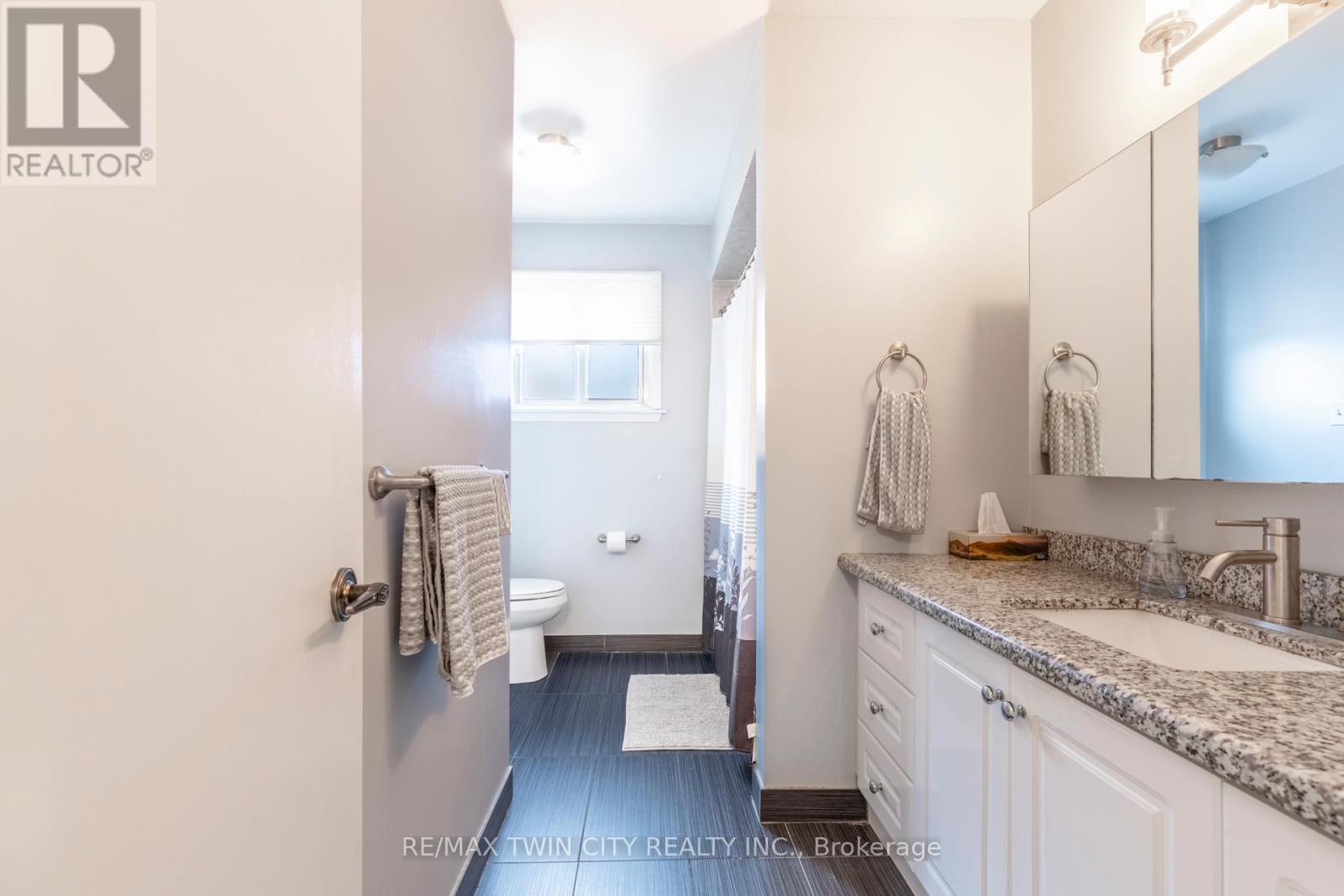 20 Manorcrest Street, Brampton, Ontario  L6S 2X1 - Photo 48 - W12476825