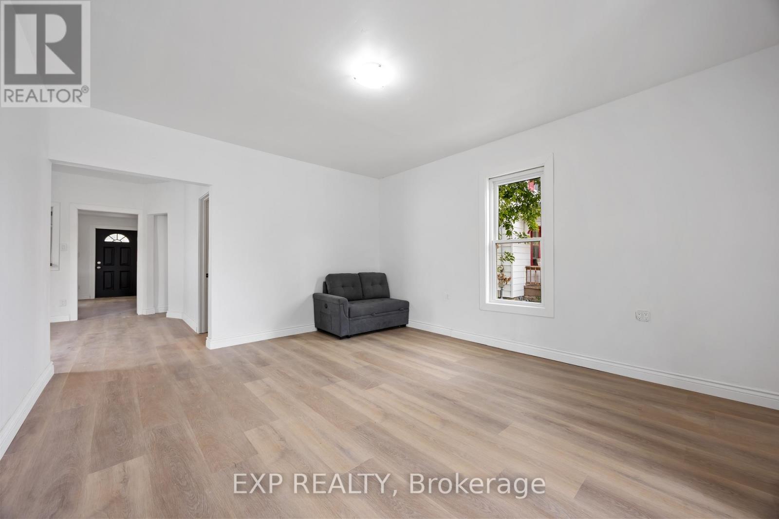 173 Brock Street S, Sarnia, Ontario  N7T 2W3 - Photo 6 - X12487033