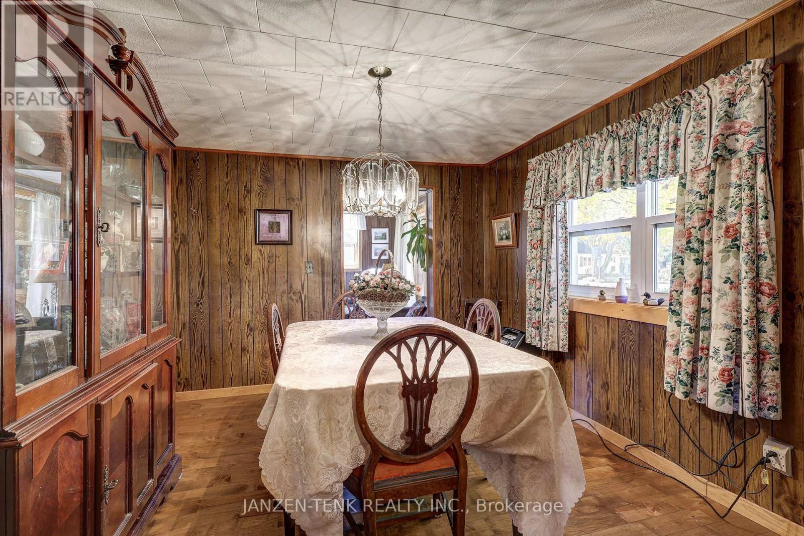 24 Chatham Street, Bayham, Ontario  N0J 1T0 - Photo 17 - X12487062