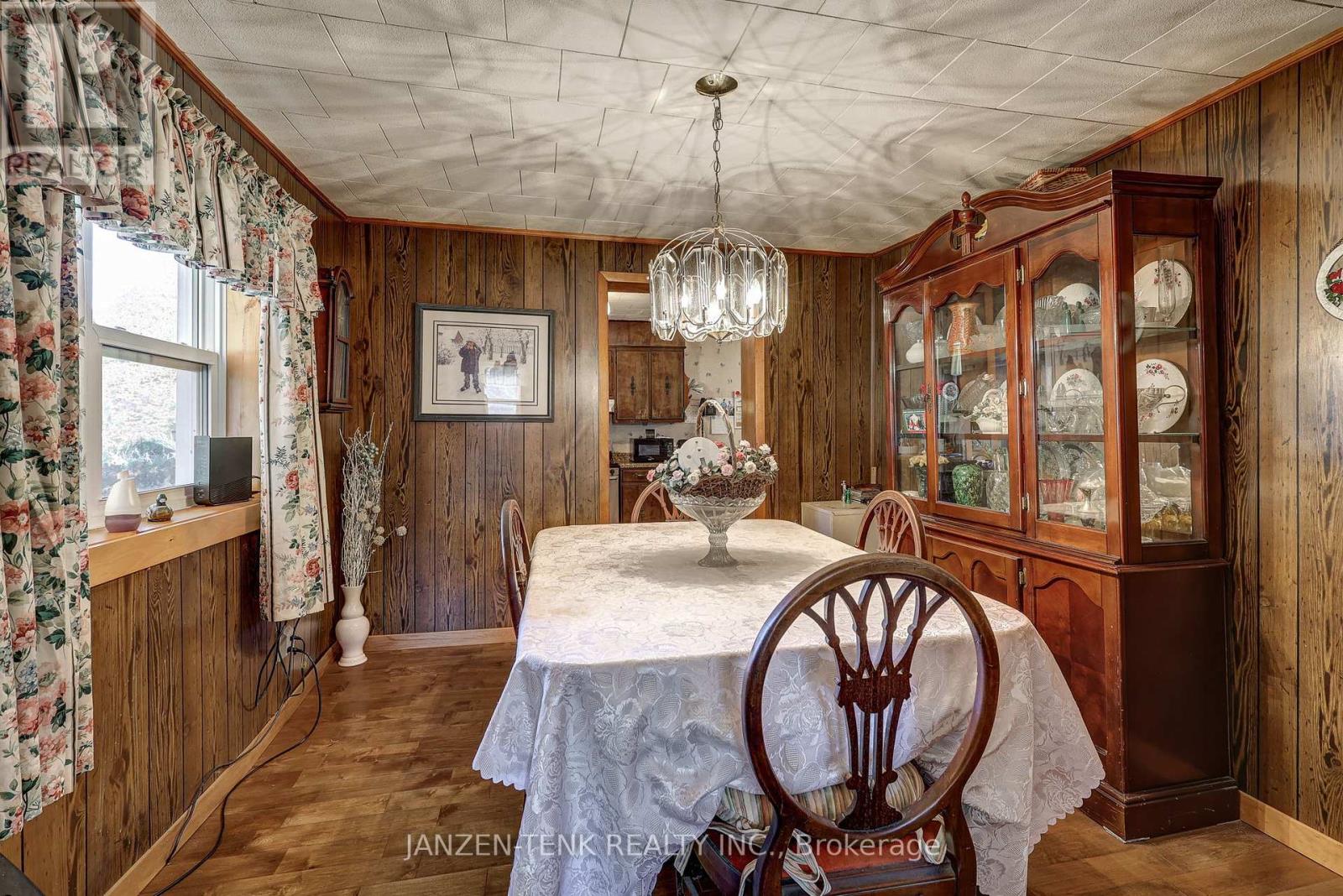 24 Chatham Street, Bayham, Ontario  N0J 1T0 - Photo 18 - X12487062