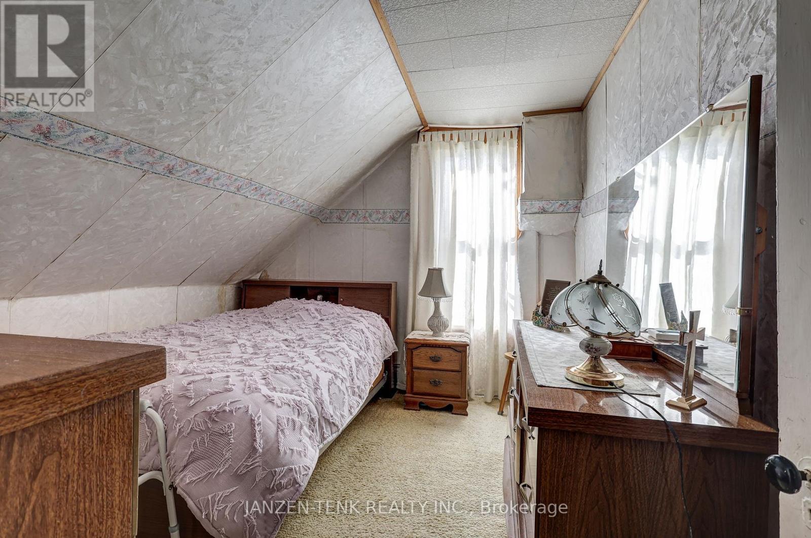 24 Chatham Street, Bayham, Ontario  N0J 1T0 - Photo 22 - X12487062