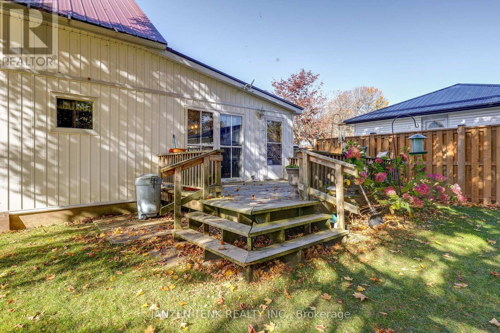 24 Chatham Street, Bayham, Ontario  N0J 1T0 - Photo 5 - X12487062