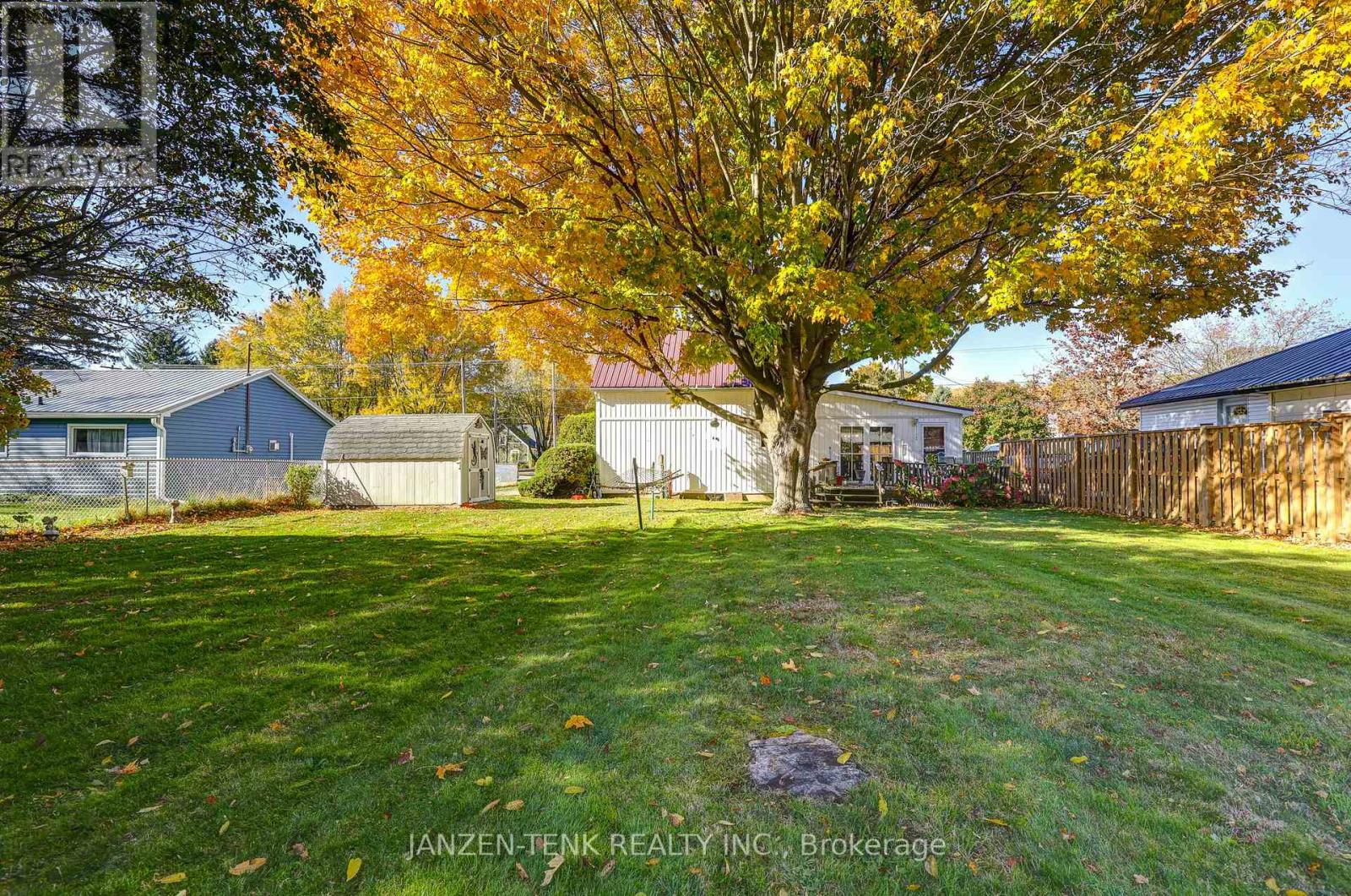 24 Chatham Street, Bayham, Ontario  N0J 1T0 - Photo 9 - X12487062