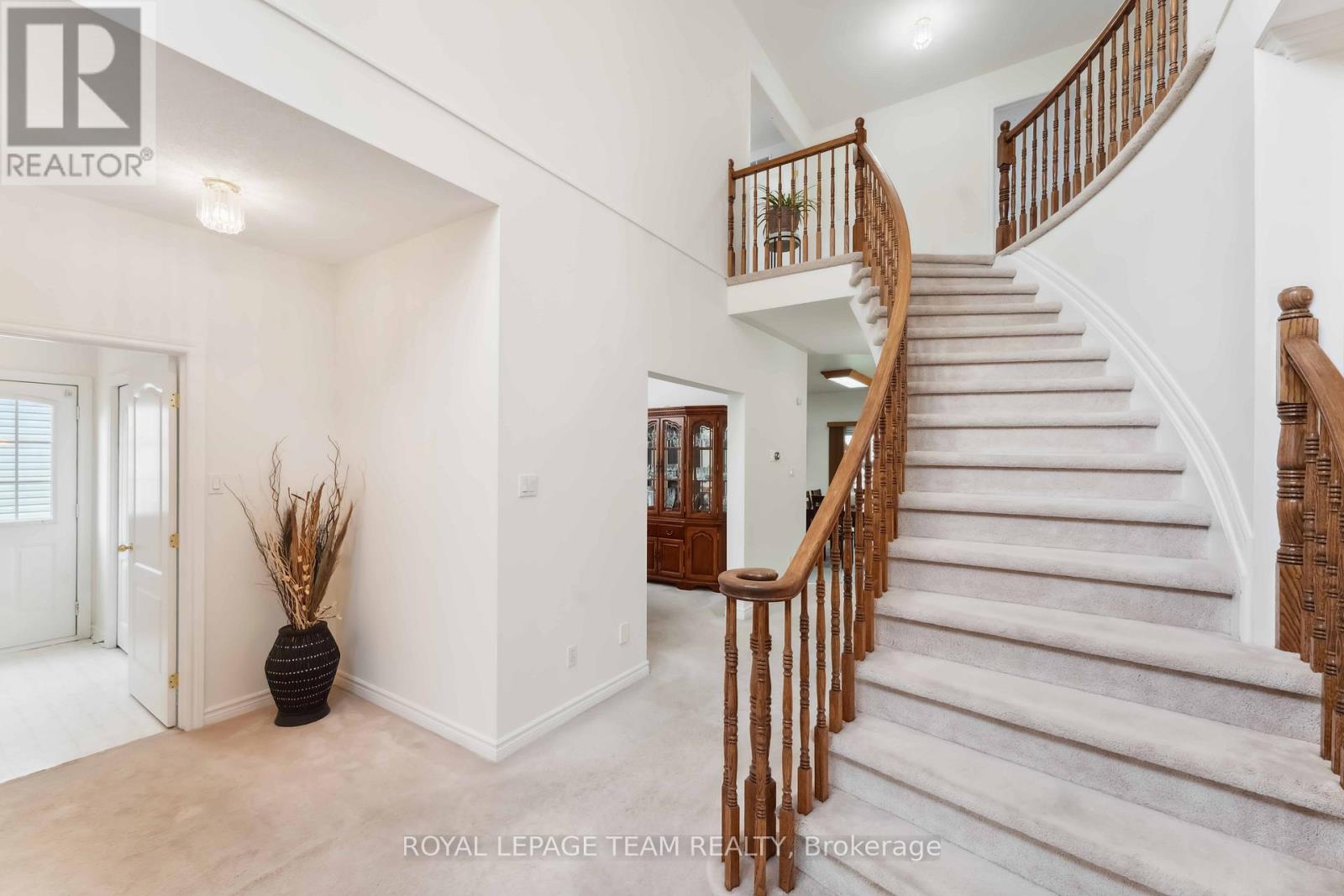 39 Vermont Avenue, Ottawa, Ontario  K2G 6M2 - Photo 10 - X12487052