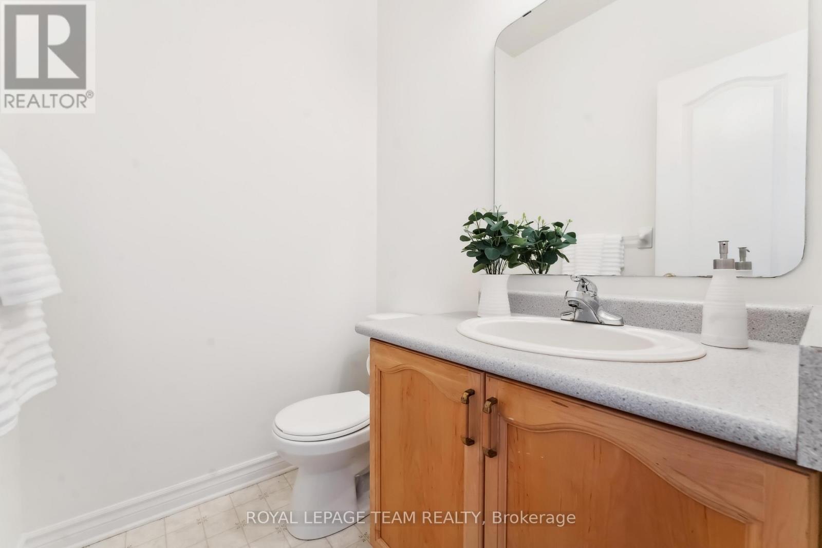 39 Vermont Avenue, Ottawa, Ontario  K2G 6M2 - Photo 22 - X12487052