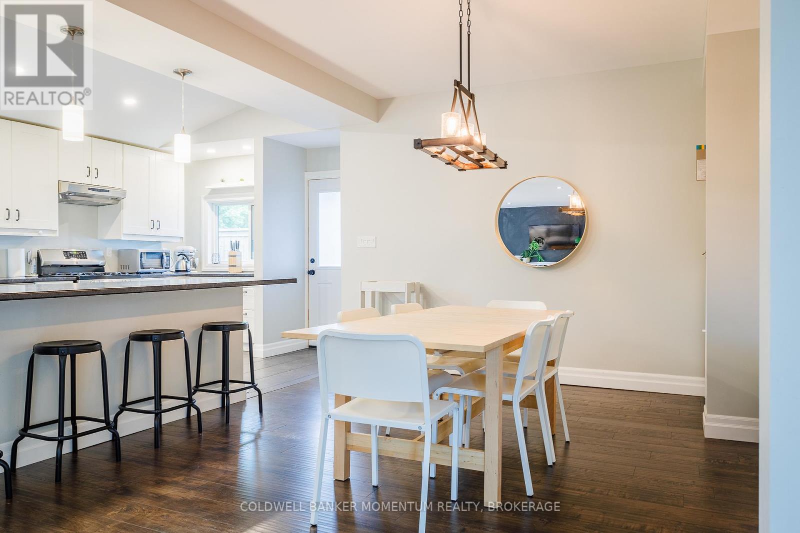 1344 Effingham Street, Pelham, Ontario  L0S 1M0 - Photo 10 - X12487055