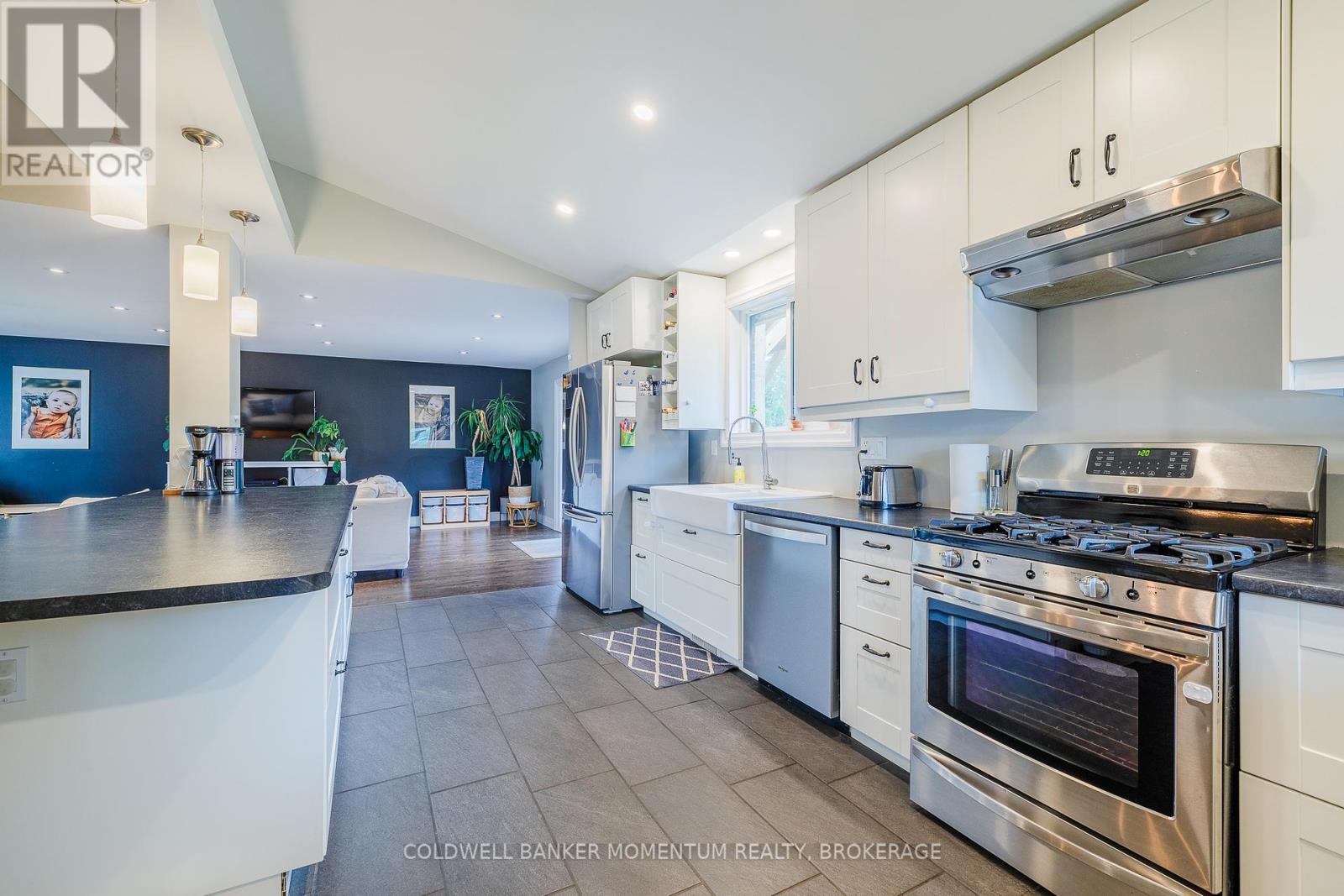 1344 Effingham Street, Pelham, Ontario  L0S 1M0 - Photo 15 - X12487055