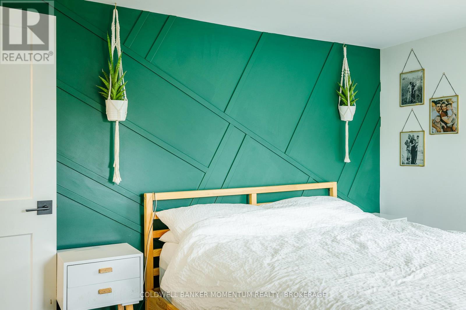 1344 Effingham Street, Pelham, Ontario  L0S 1M0 - Photo 26 - X12487055