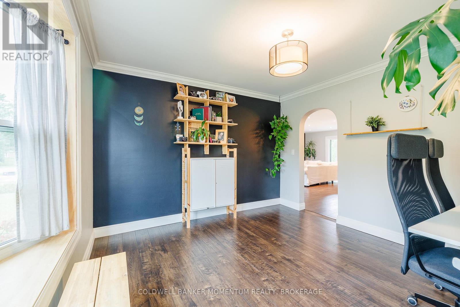 1344 Effingham Street, Pelham, Ontario  L0S 1M0 - Photo 6 - X12487055