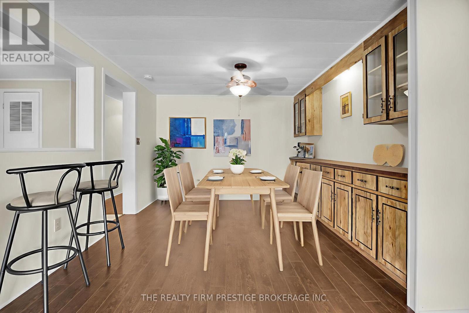 34 Miller St Street, Strathroy-Caradoc, Ontario  N7G 3K8 - Photo 7 - X12396331