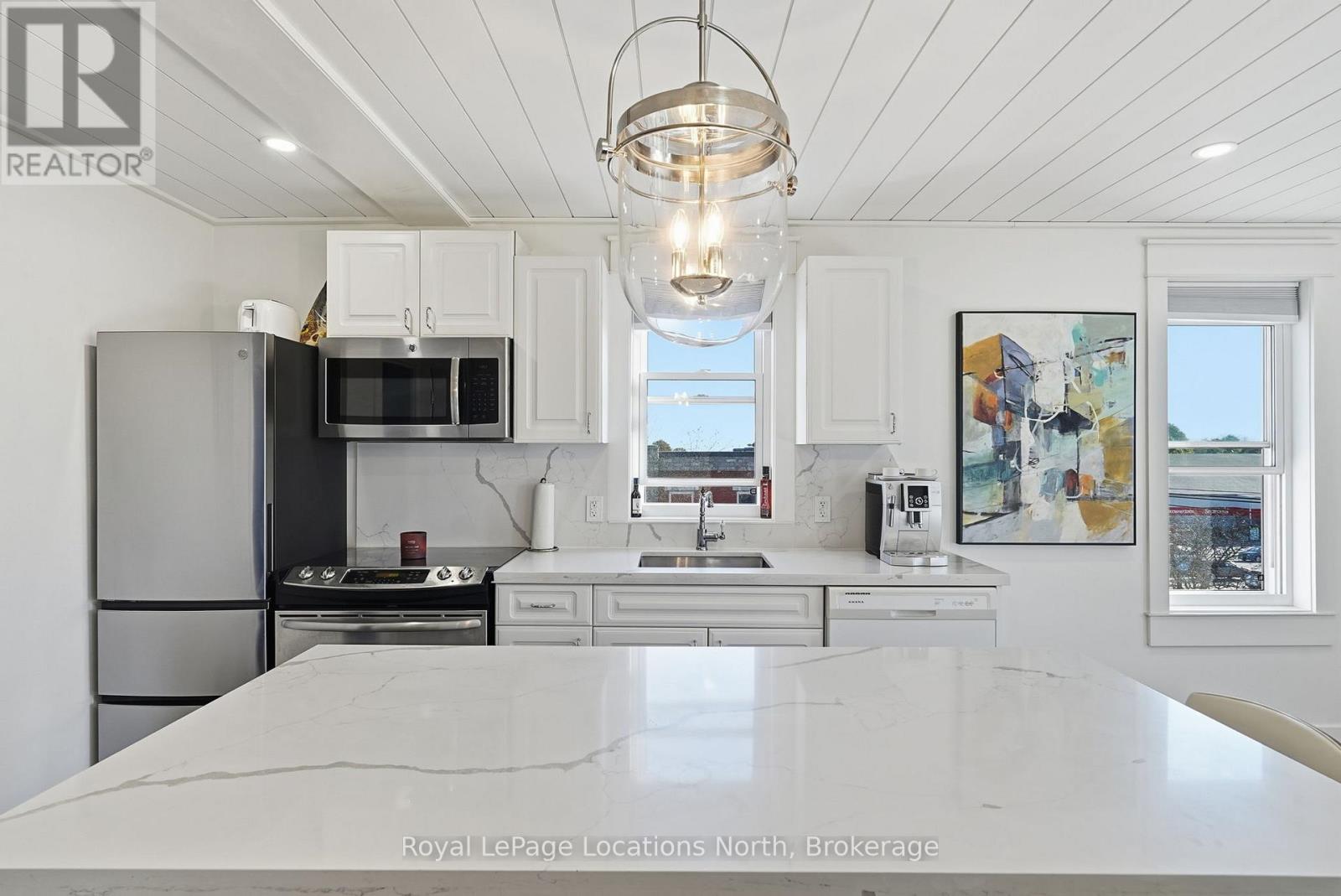 303 - 110 Sykes Street N, Meaford, Ontario  N4L 1S6 - Photo 3 - X12487067