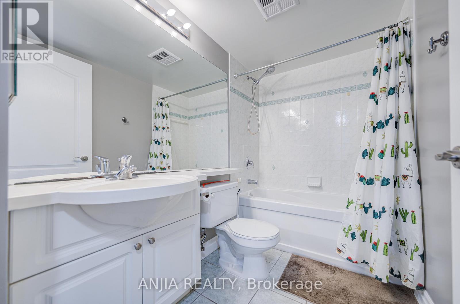 808 - 188 Doris Avenue, Toronto, Ontario  M2N 6Z5 - Photo 4 - C12487046