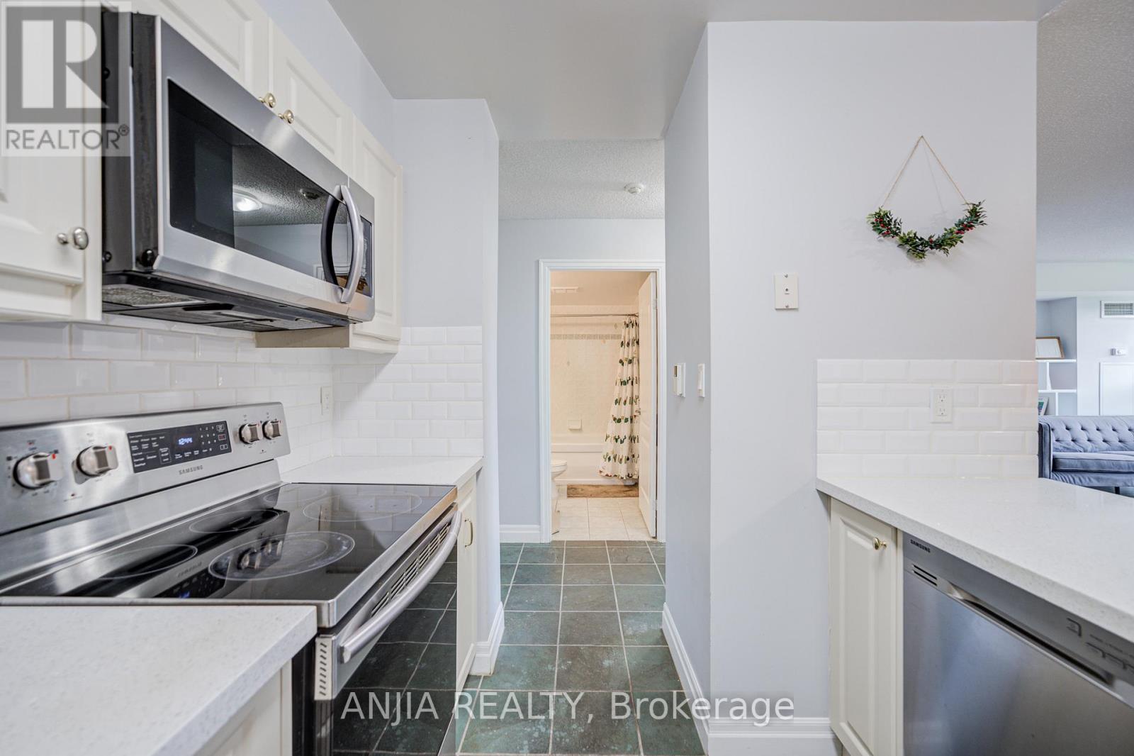 808 - 188 Doris Avenue, Toronto, Ontario  M2N 6Z5 - Photo 8 - C12487046