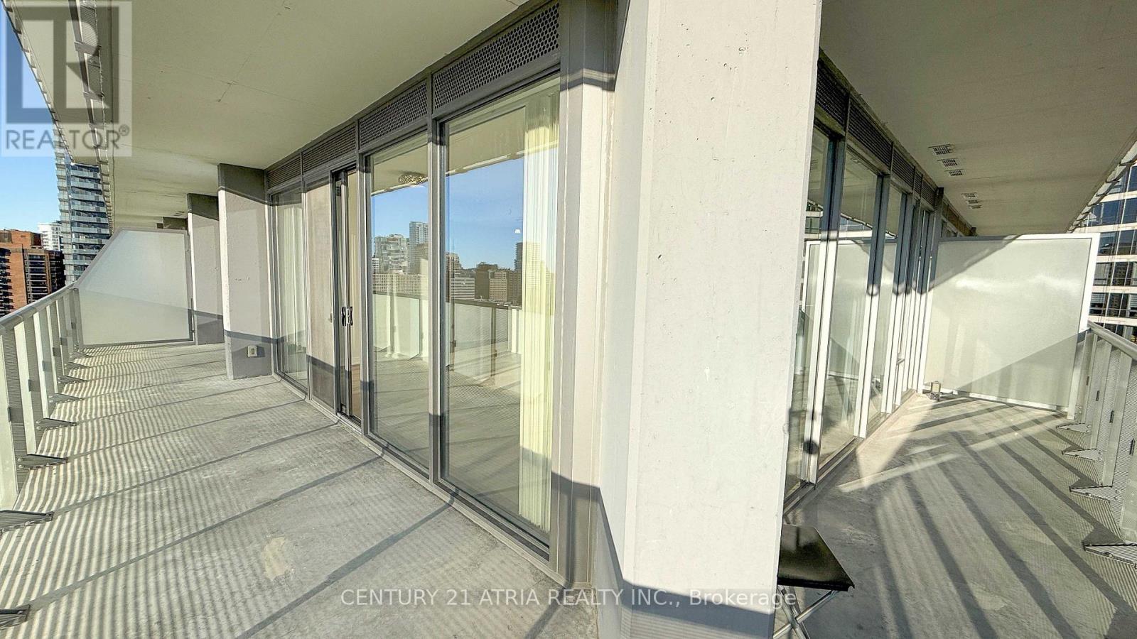 1805 - 57 St. Joseph Street, Toronto (Bay Street Corridor), Ontario  M5S 0C5 - Photo 7 - C12487058