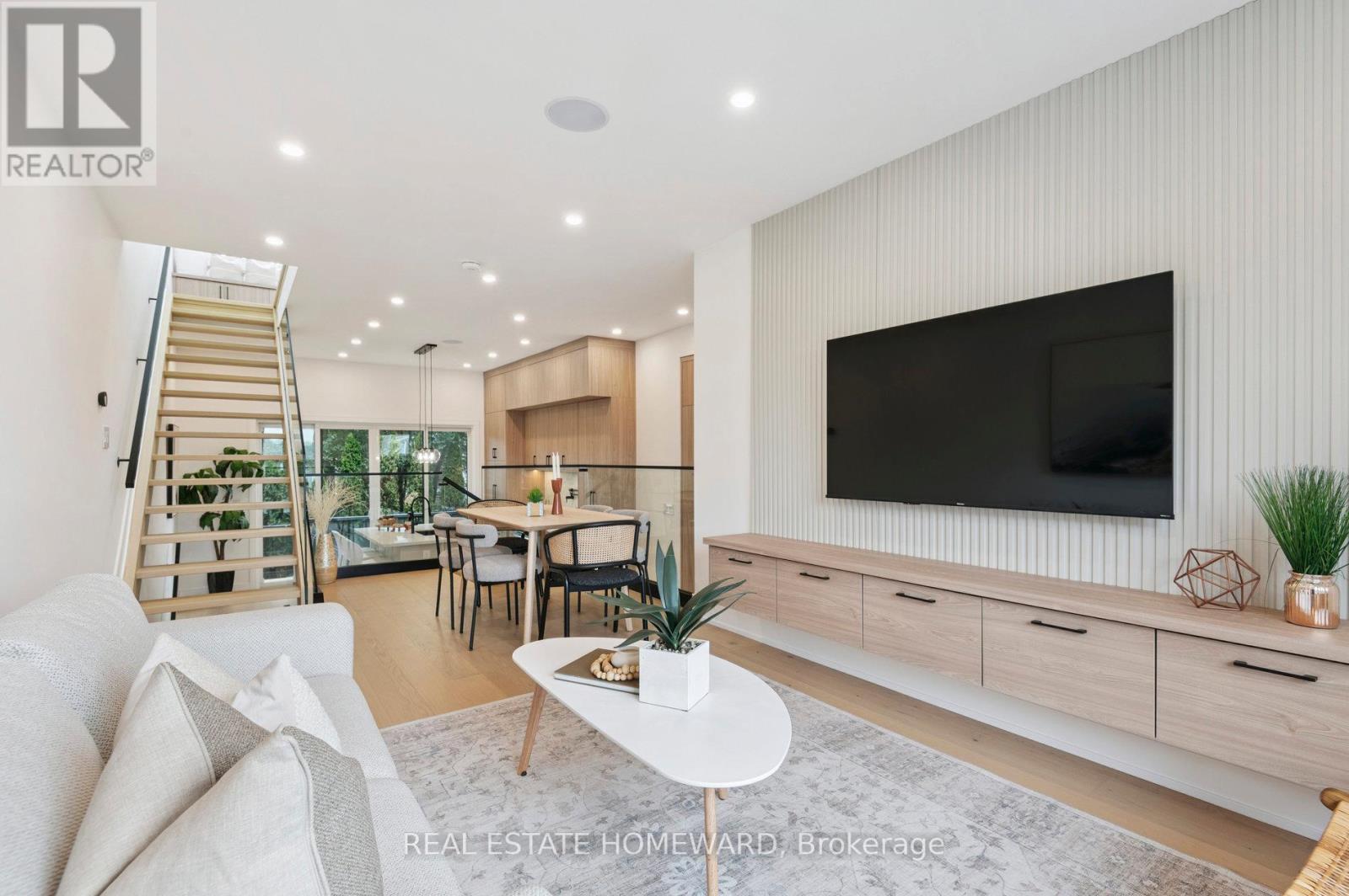 32 Westlake Crescent, Toronto, Ontario  M4C 2X2 - Photo 13 - E12487034