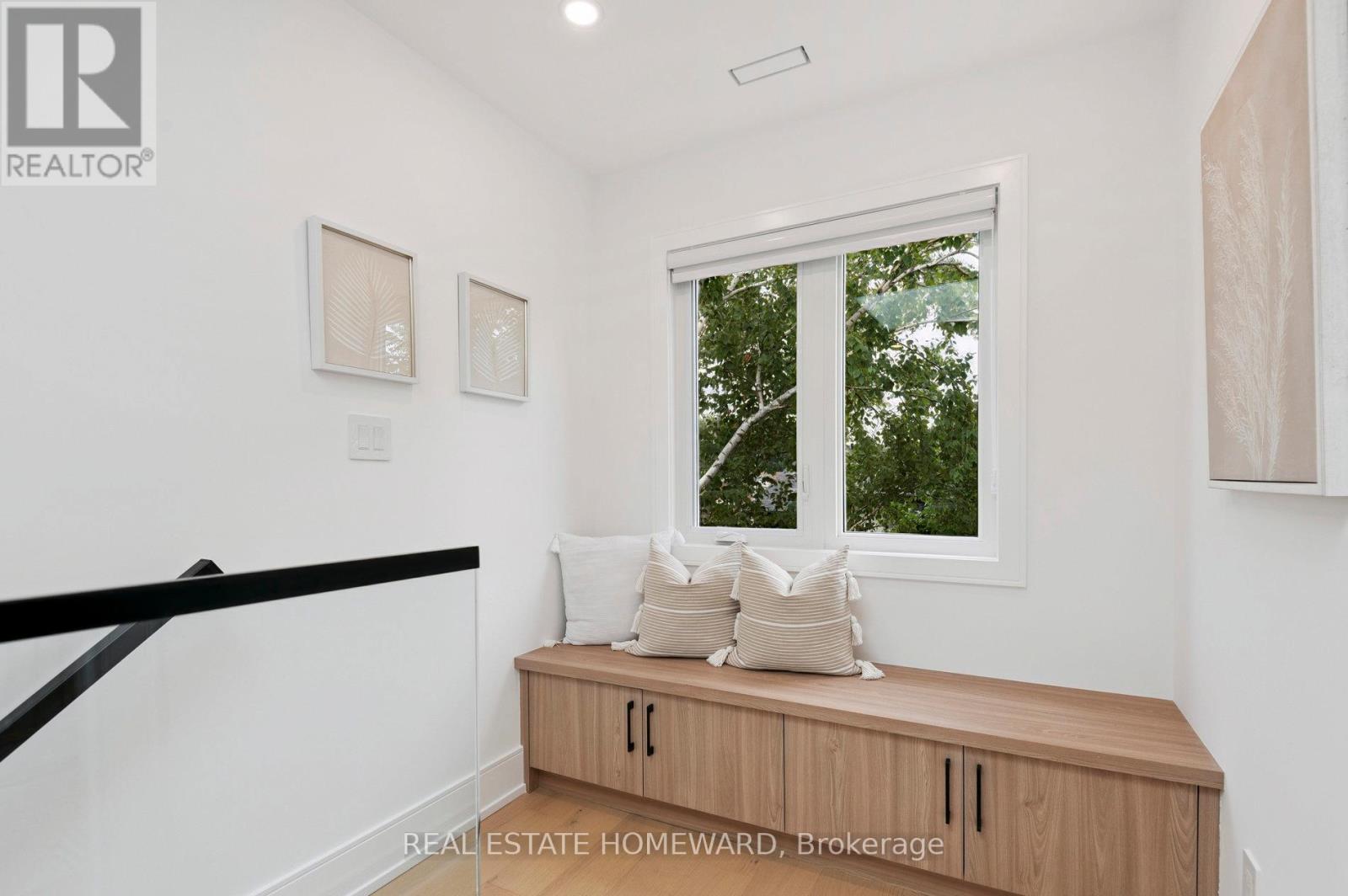 32 Westlake Crescent, Toronto, Ontario  M4C 2X2 - Photo 15 - E12487034