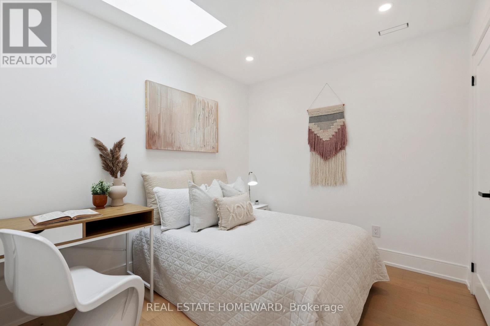 32 Westlake Crescent, Toronto, Ontario  M4C 2X2 - Photo 18 - E12487034