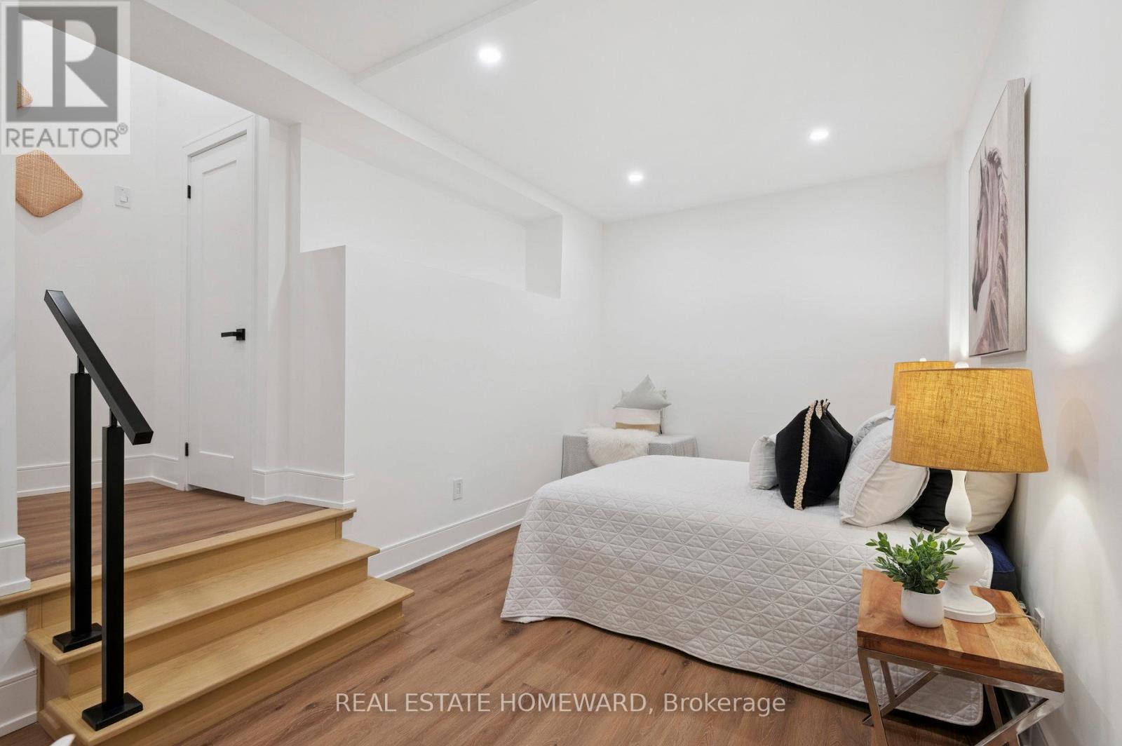 32 Westlake Crescent, Toronto, Ontario  M4C 2X2 - Photo 25 - E12487034